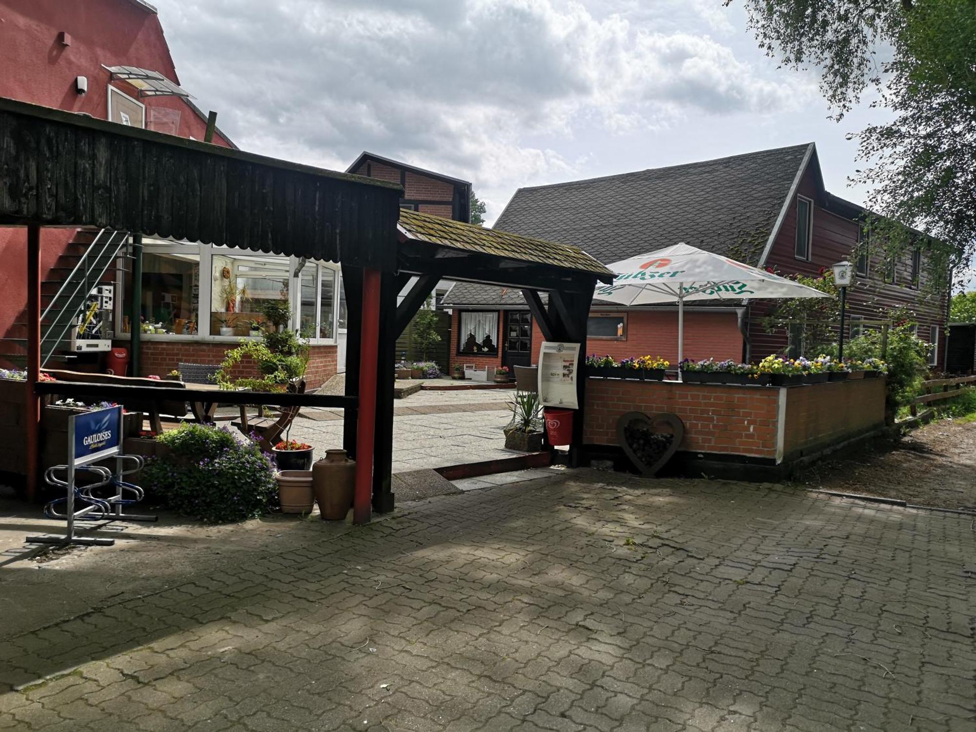 Uschi'S Gasthof Neuendorf  エクステリア 写真